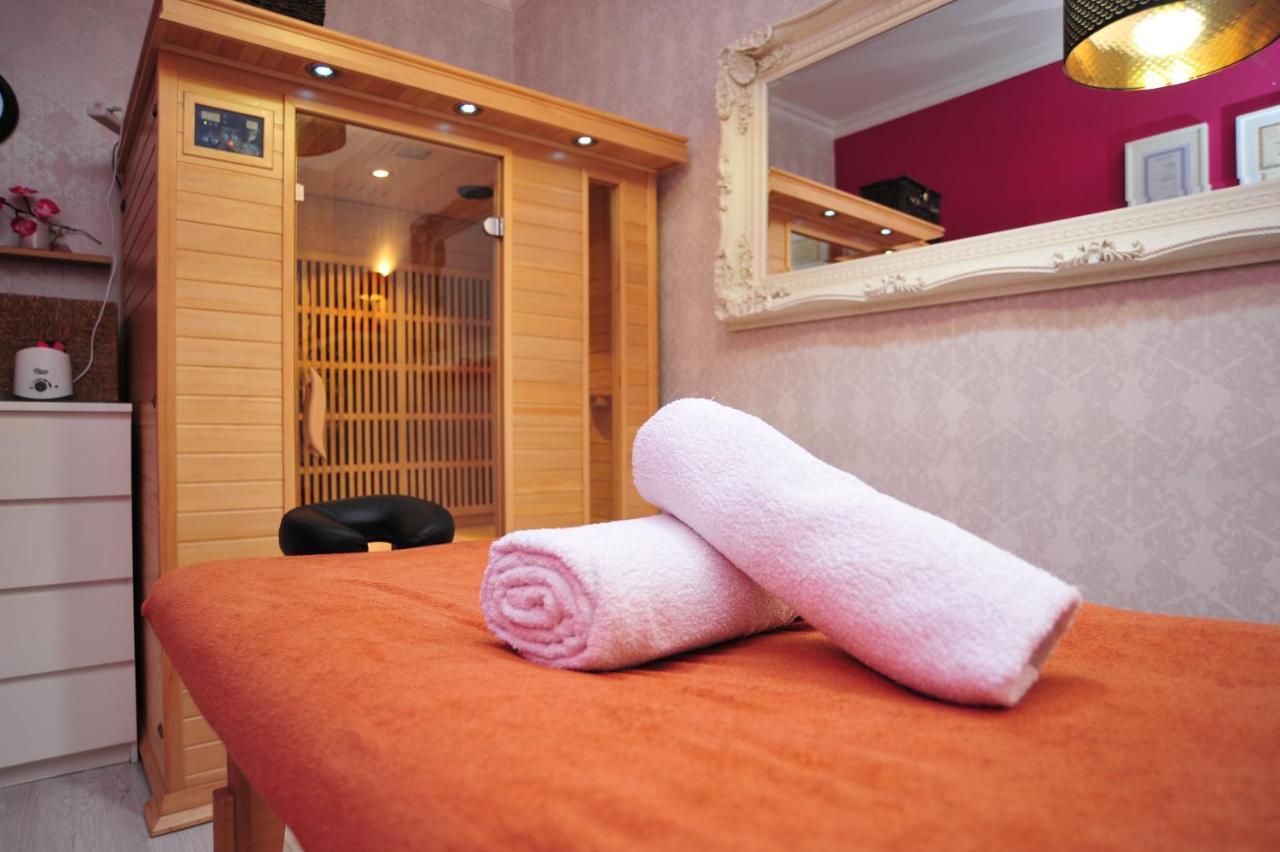 The Beauty Rooms Bnb Liverpool Bagian luar foto
