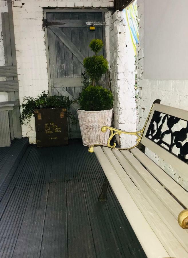 The Beauty Rooms Bnb Liverpool Bagian luar foto